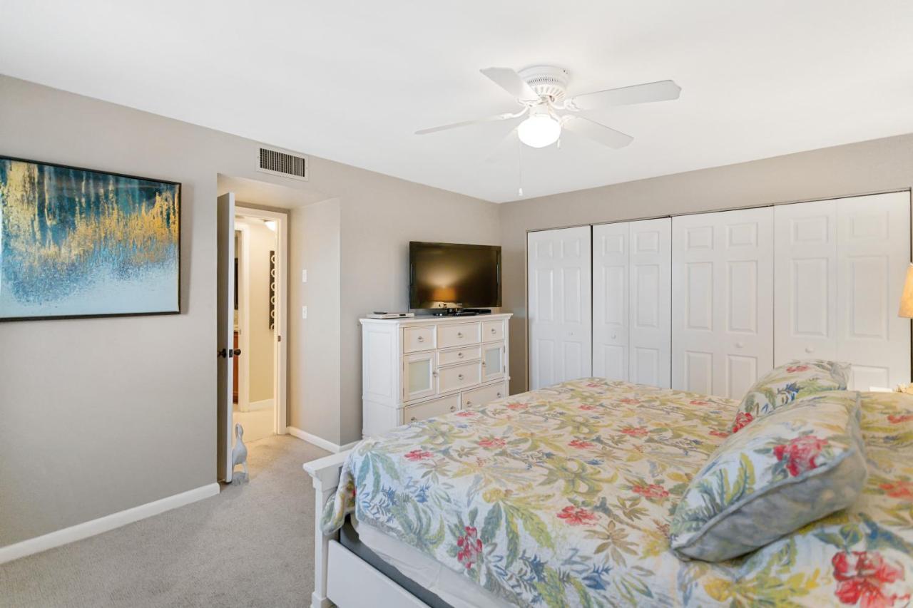 Gulf Gate Resort By Travel Resort Services St. Pete Beach Bagian luar foto