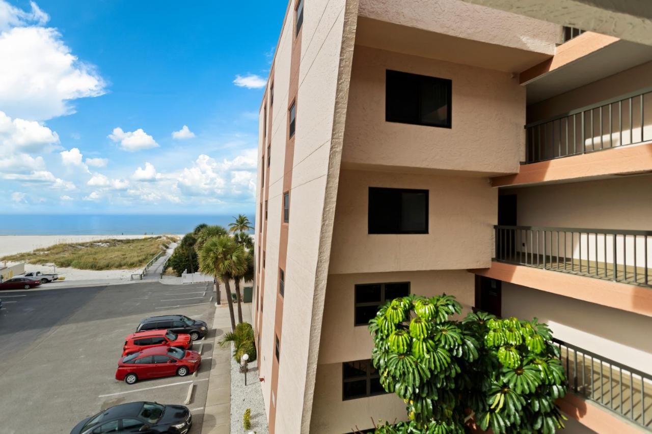 Gulf Gate Resort By Travel Resort Services St. Pete Beach Bagian luar foto