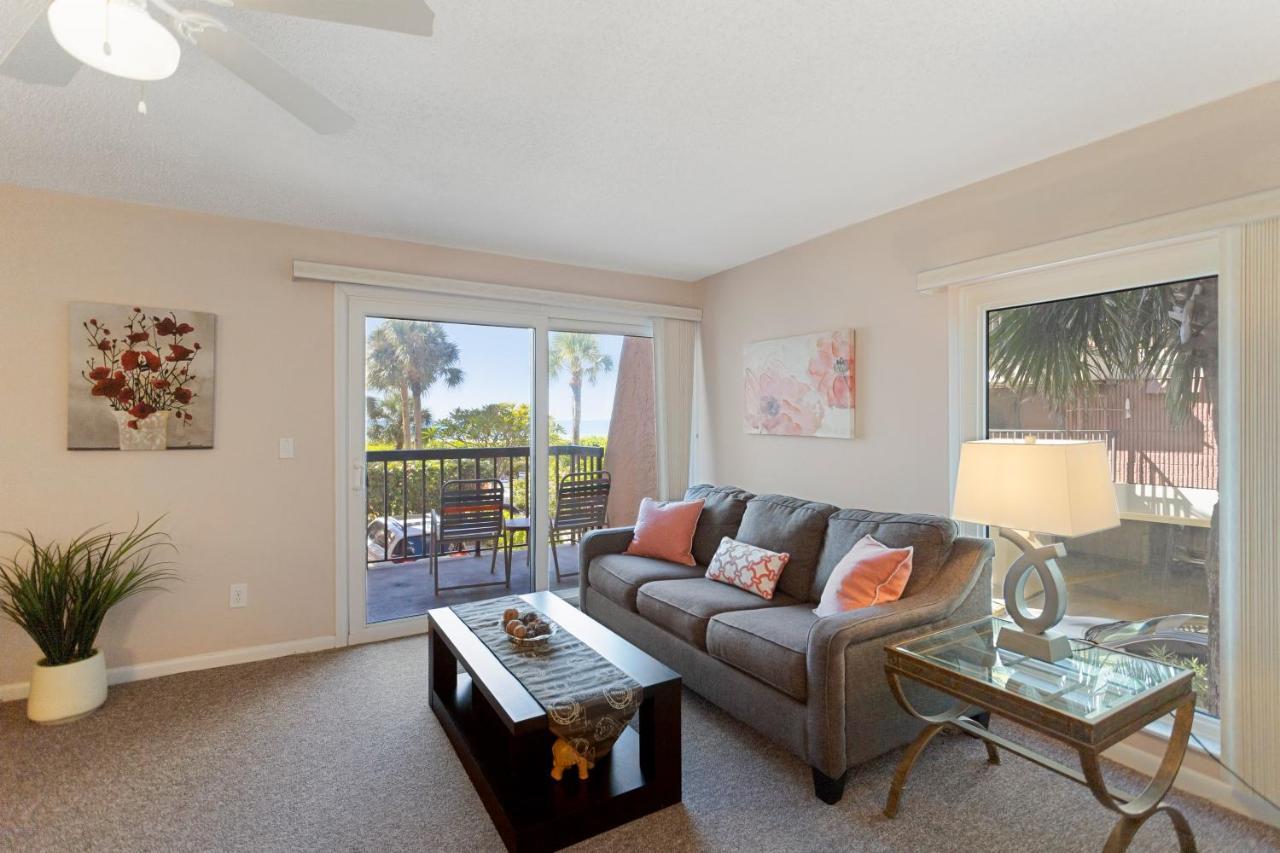 Gulf Gate Resort By Travel Resort Services St. Pete Beach Bagian luar foto