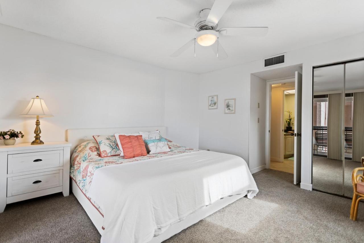 Gulf Gate Resort By Travel Resort Services St. Pete Beach Bagian luar foto