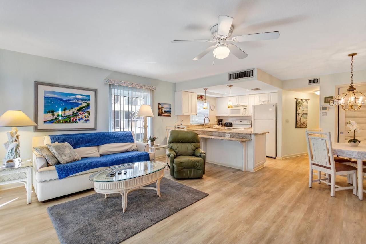 Gulf Gate Resort By Travel Resort Services St. Pete Beach Bagian luar foto