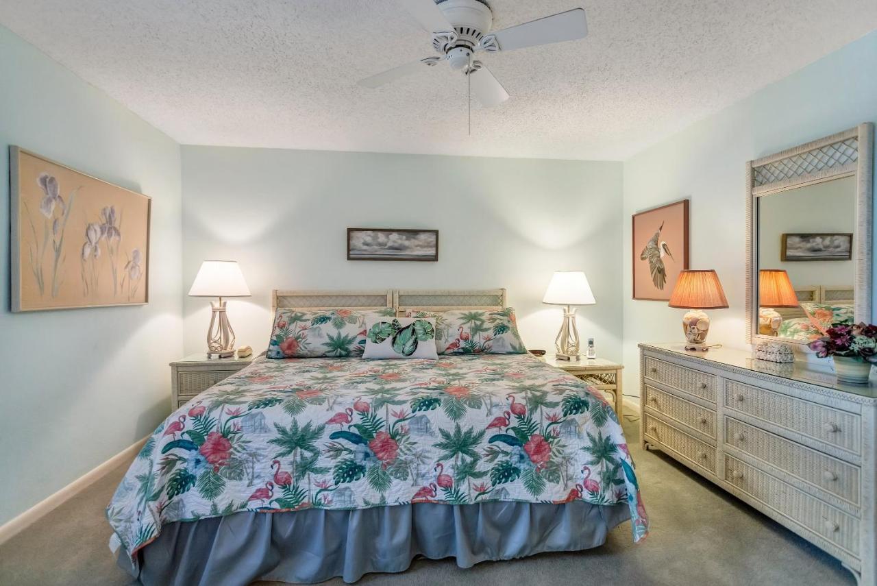 Gulf Gate Resort By Travel Resort Services St. Pete Beach Bagian luar foto